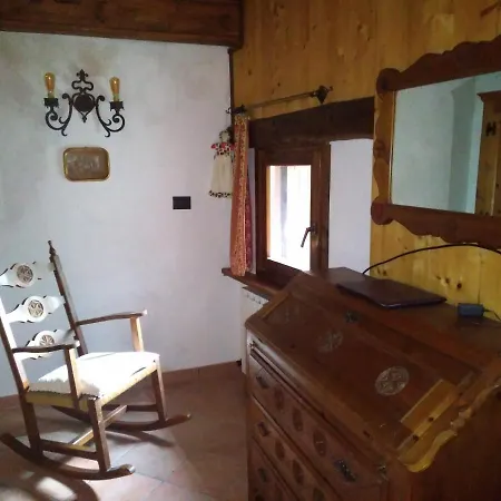 Locanda Degli Elfi E Ristorante Mascha Parpaja Отель 3*