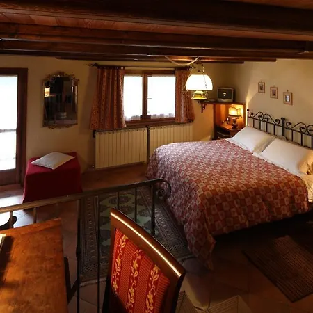 Locanda Degli Elfi E Ristorante Mascha Parpaja 3*