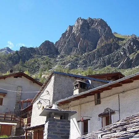 Отель Locanda Degli Elfi E Ristorante Mascha Parpaja