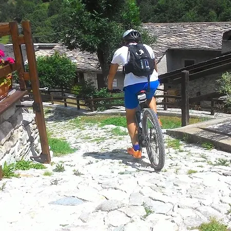 Отель Locanda Degli Elfi E Ristorante Mascha Parpaja 3*