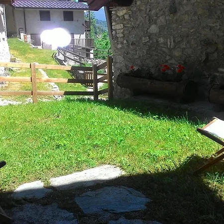 Locanda Degli Elfi E Ristorante Mascha Parpaja Отель
