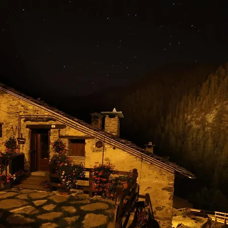 Locanda Degli Elfi E Ristorante Mascha Parpaja 3*