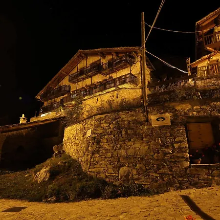Отель Locanda Degli Elfi E Ristorante Mascha Parpaja Canosio