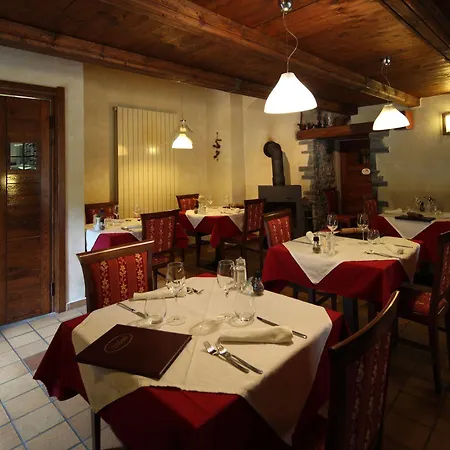 Degli Elfi E Ristorante Mascha Parpaja