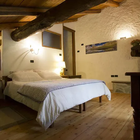 Locanda Degli Elfi E Ristorante Mascha Parpaja Отель 3*