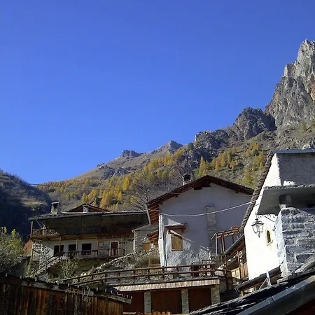 Locanda Degli Elfi E Ristorante Mascha Parpaja 3*