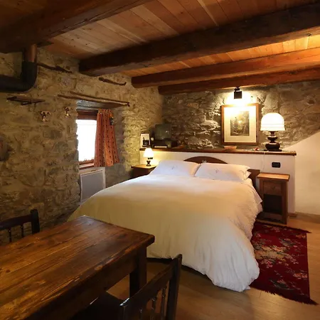 Locanda Degli Elfi E Ristorante Mascha Parpaja Отель Canosio