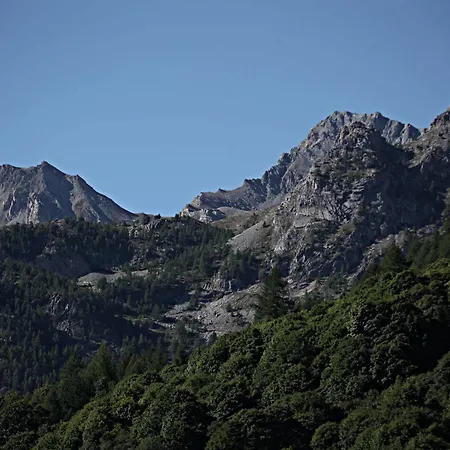 Locanda Degli Elfi E Ristorante Mascha Parpaja Отель